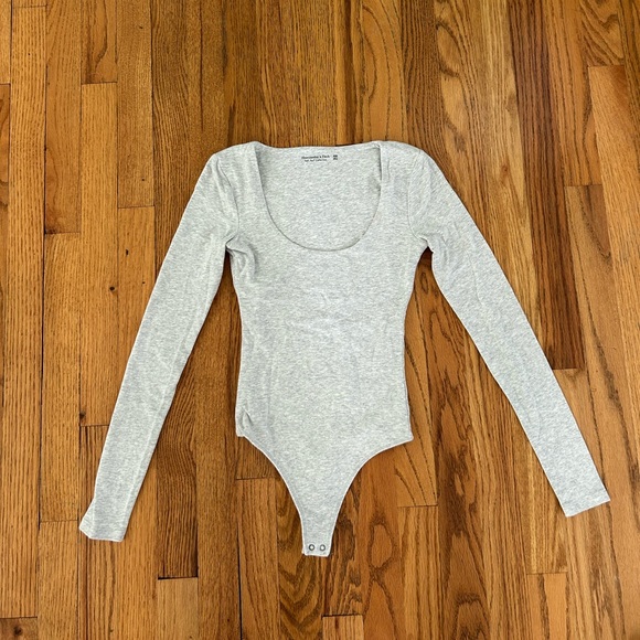 Heather Grey Scoopneck Cotton Thong Snap Bodysuit - Picture 1 of 4